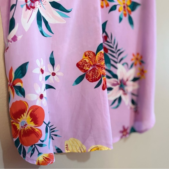 Old Navy Lilac Purple Tropical Floral V-Neck Tank Top Blouse - Picture 14 of 14
